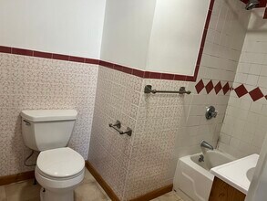 224 Charles St, Unit 2 in Cambridge, MA - Building Photo - Building Photo