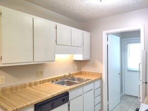 801 Burcale Rd, Unit K1 in Myrtle Beach, SC - Foto de edificio - Building Photo