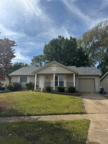 2016 Freemantle Ct in Florissant, MO - Building Photo