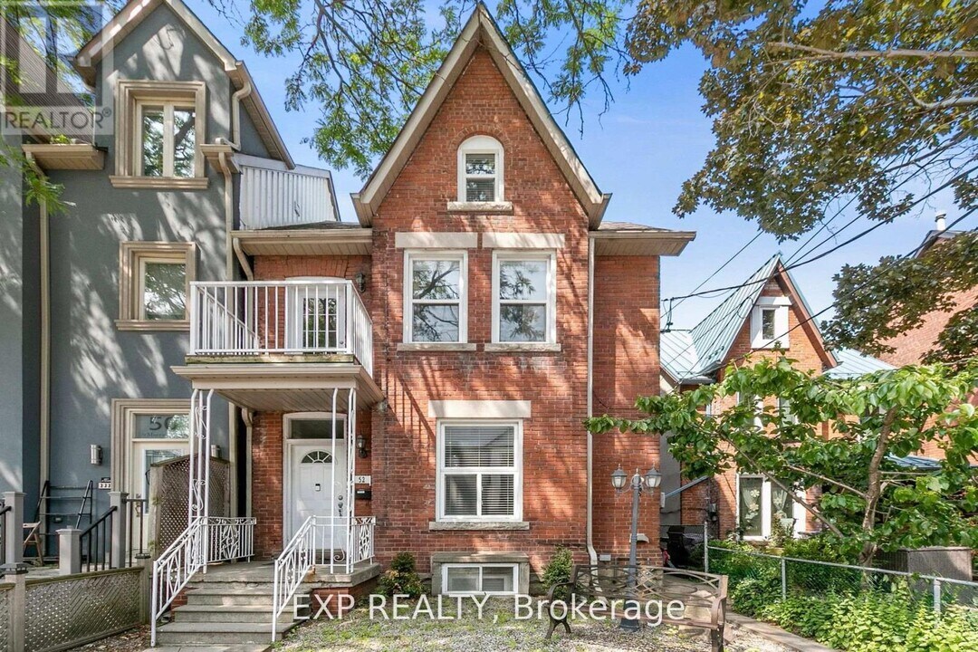 52-52 McMurray Ave in Toronto, ON - Building Photo
