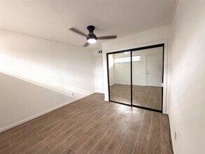 4723 Aftonshire Dr in Houston, TX - Building Photo - Building Photo