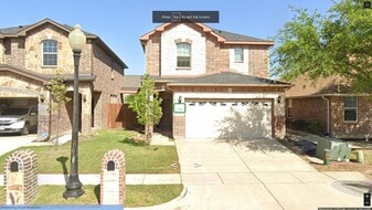 326 Austin Ave in Wylie, TX - Building Photo