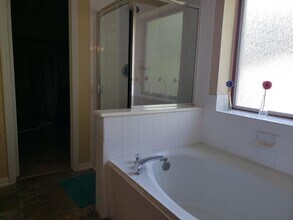 110 Genesee Ridge Dr in Conroe, TX - Building Photo - Building Photo
