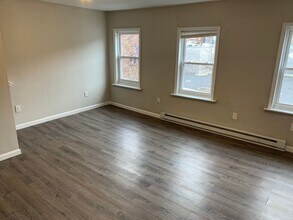 657 Northampton St in Easton, PA - Building Photo - Building Photo