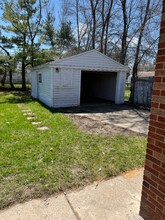 3588 Toepfer Rd in Warren, MI - Building Photo - Building Photo