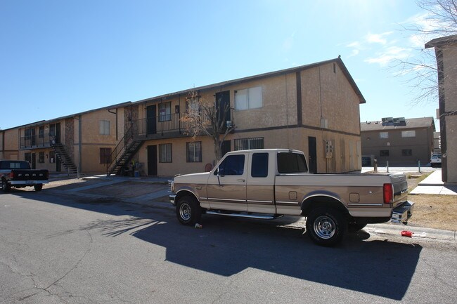 4725 Convaire Ave in Las Vegas, NV - Foto de edificio - Building Photo