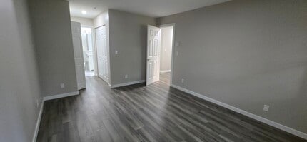 2357 Whyte Av in Port Coquitlam, BC - Building Photo - Building Photo