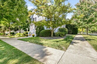 166 E Westminster in Lake Forest, IL - Building Photo - Building Photo