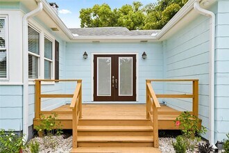 205 Garden Cir N in Dunedin, FL - Building Photo - Building Photo