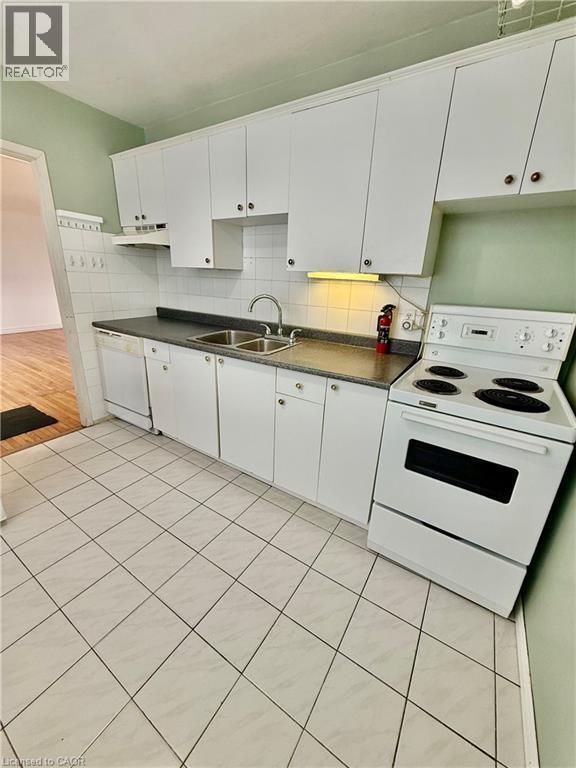 194 E 15th St in Hamilton, ON - Building Photo - Building Photo