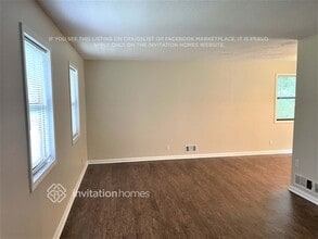 4521 Dons Ct SW in Mableton, GA - Foto de edificio - Building Photo