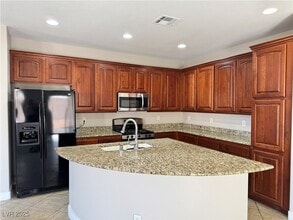 6029 Daisy Run Ct in Las Vegas, NV - Building Photo - Building Photo