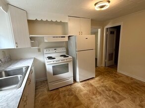 14 Kruger Rd in Hopkinton, MA - Building Photo - Building Photo