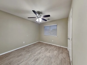 7218 Fossil Garden Dr in Arlington, TX - Building Photo - Building Photo