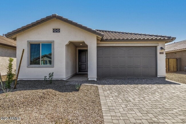 8419 W Encinas Ln in Tolleson, AZ - Building Photo - Building Photo