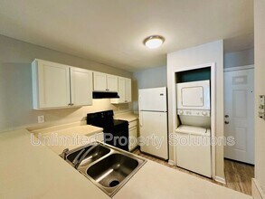 211 Sunn Aire Ct in Wilmington, NC - Building Photo - Building Photo