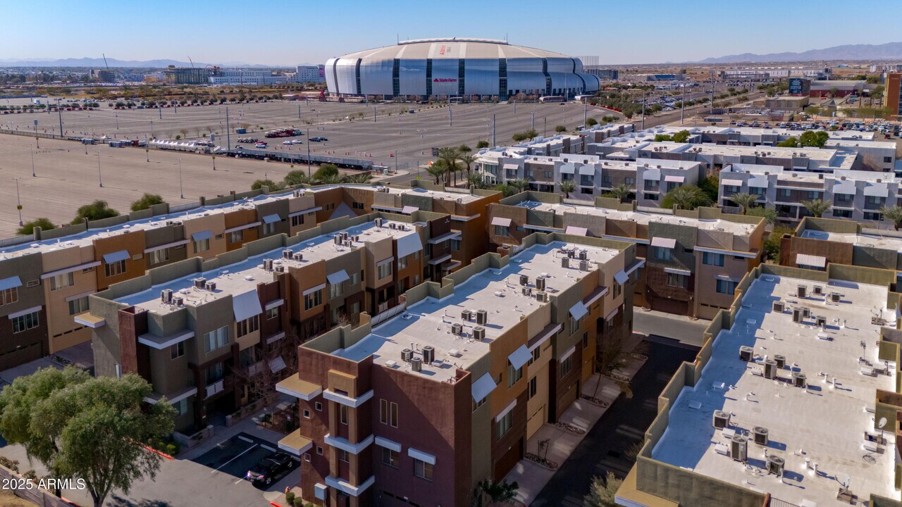 6605 N 93RD Ave in Glendale, AZ - Building Photo