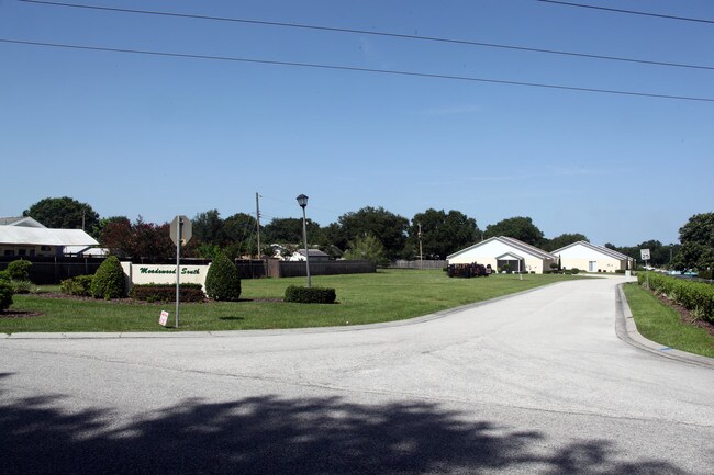 The Meadowood Townhomes in Lakeland, FL - Foto de edificio - Building Photo