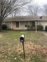 3020 Montclair Pl in Denton, TX - Building Photo