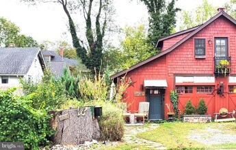 264 Lake St in Haddonfield, NJ - Building Photo - Building Photo