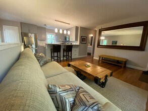 121 Johnson St in Chapel Hill, NC - Building Photo - Building Photo