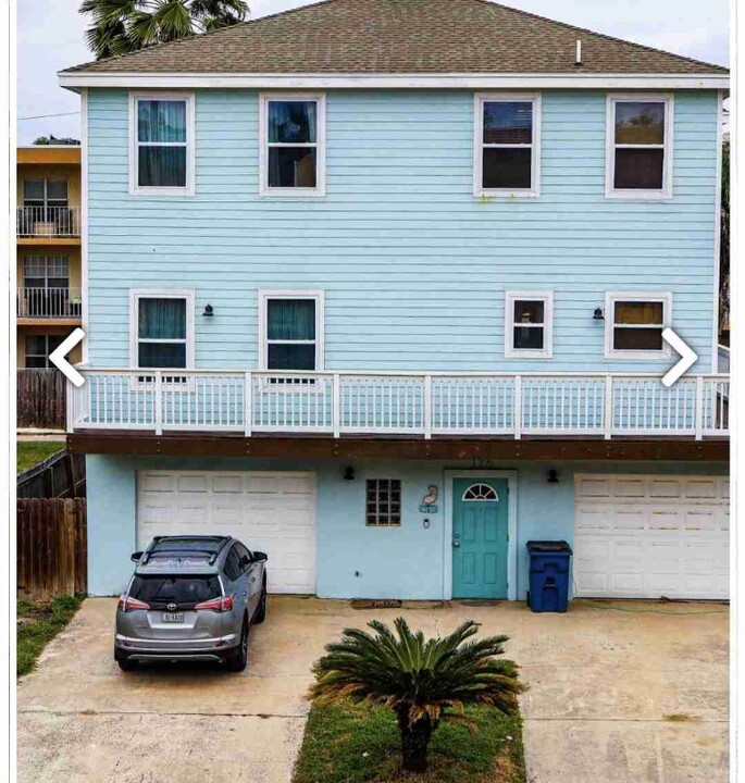 126 Pike St in South Padre Island, TX - Building Photo