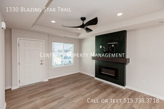 1330 Blazing Star Dr in Carlisle, IA - Building Photo - Building Photo