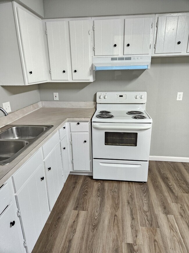 property at 1818 E 42nd St