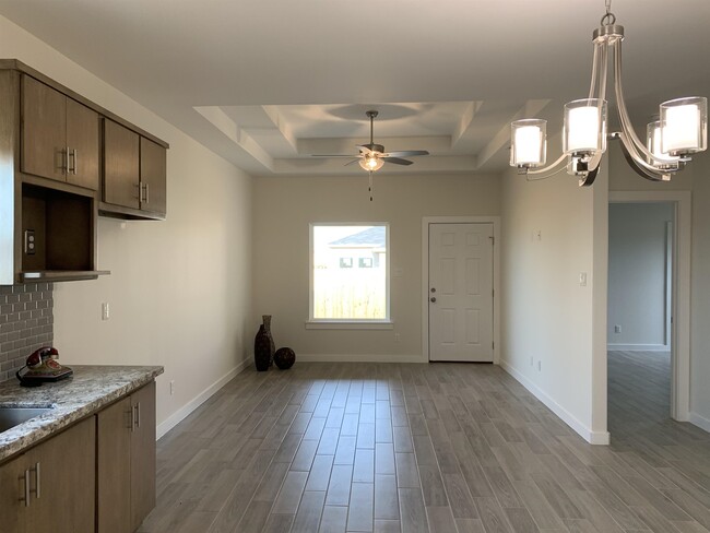 1409 Los Estribos Dr in Laredo, TX - Building Photo - Building Photo