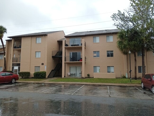 property at 5214 Via Hacienda Cir