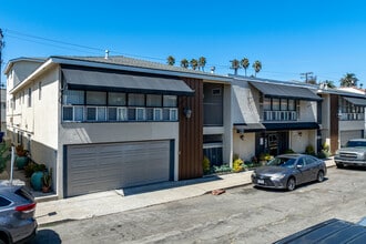 125 Ximeno Ave. in Long Beach, CA - Foto de edificio - Building Photo