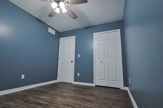 8872 Lagoon Dr in Brighton, MI - Building Photo - Building Photo