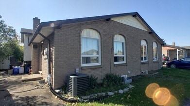 25 Tupper Dr in Thorold, ON - Building Photo - Building Photo
