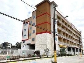 3477 Reeves St in Houston, TX - Building Photo