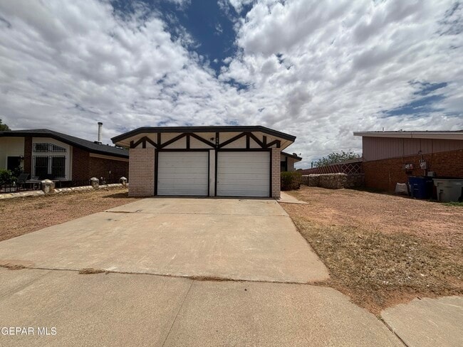 10944 Babe Ruth St in El Paso, TX - Building Photo - Building Photo