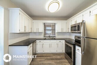 1102 Swan Lake Rd in Edmond, OK - Building Photo - Building Photo