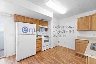 377 E Newsome Park Ln in Salt Lake City, UT - Building Photo - Building Photo