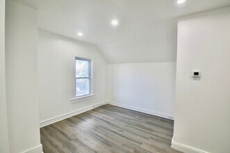 161 Deacon St in Bridgeport, CT - Building Photo - Building Photo