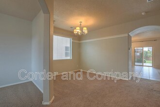 6909 Mete Sol Dr NW in Albuquerque, NM - Building Photo - Building Photo