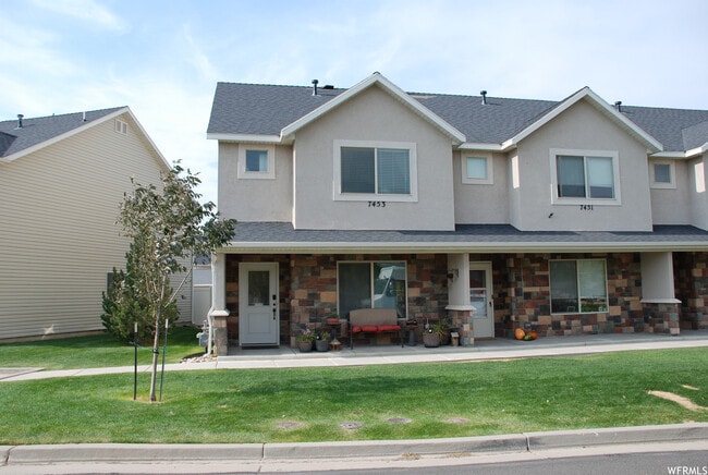 property at 7453 Sandalwood Dr