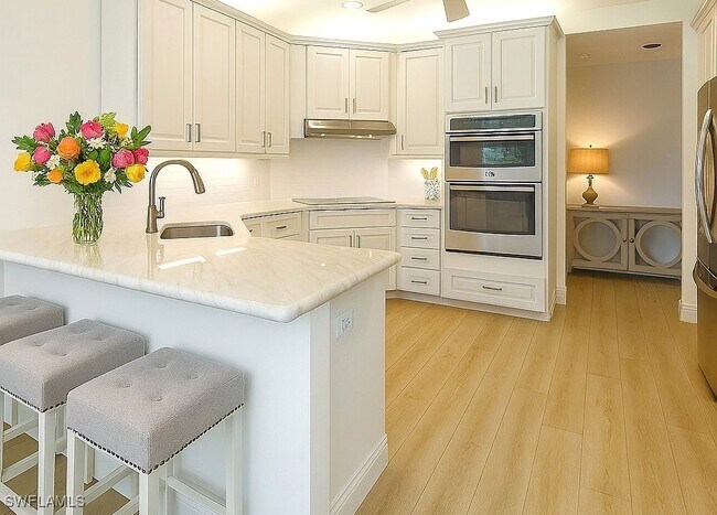 property at 233 Colonade Cir