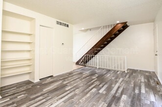 857 S Broadview Ave in Wichita, KS - Building Photo - Building Photo