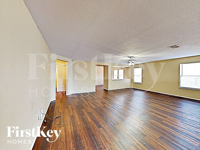 6214 Balcony Ln in Dallas, TX - Building Photo - Building Photo