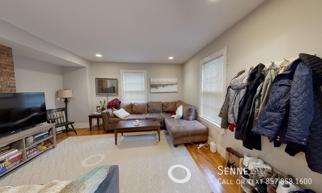 14R Mt Auburn St in Cambridge, MA - Building Photo - Building Photo