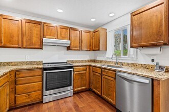 2677 Humbug Creek Rd in Jacksonville, OR - Building Photo - Building Photo