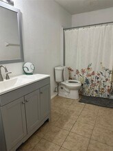 2002 Cascades Blvd in Kissimmee, FL - Building Photo - Building Photo