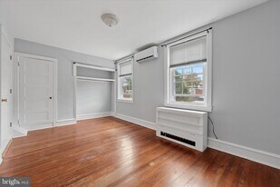 8119 Ardleigh St in Philadelphia, PA - Building Photo