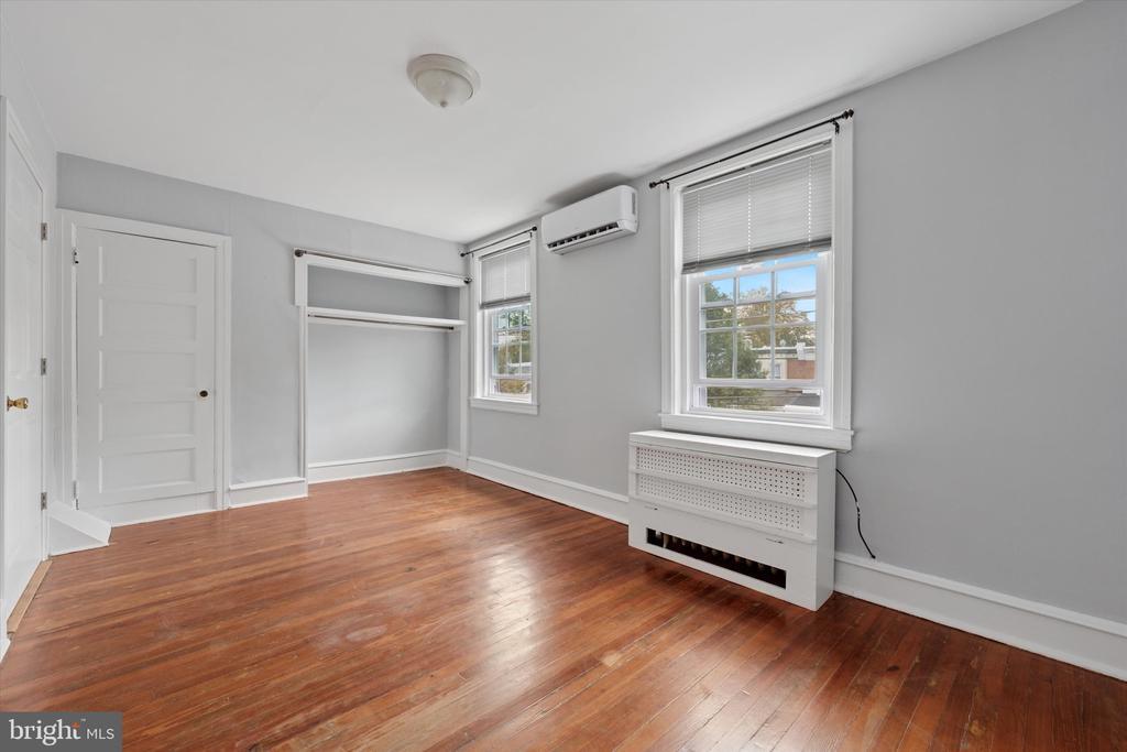 8119 Ardleigh St in Philadelphia, PA - Building Photo