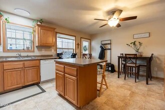 408 S Washington St, Unit 1 in Bismarck, ND - Foto de edificio - Building Photo