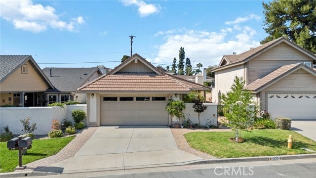 609 W Palm Dr